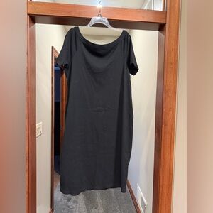 Universal Thread Black Midi Dress